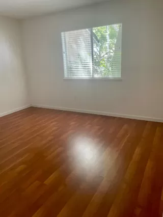 Photo #3: 222093765 Listing