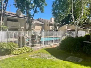 Photo #5: 222093765 Listing