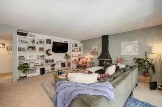 Photo #2: 222093901 Listing