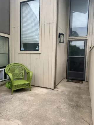 Photo #4: 222094179 Listing