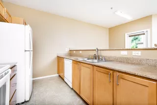 Photo #4: 222094740 Listing