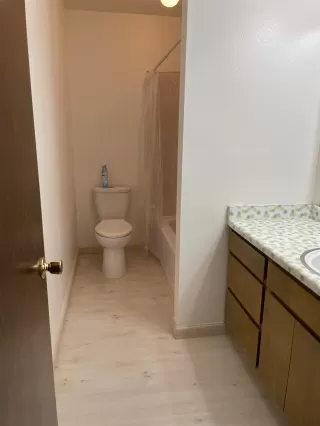 Photo #3: 222095077 Listing 