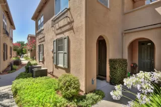 Photo #1: 222095366 Listing 