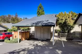 Photo #6: 222095919 Listing