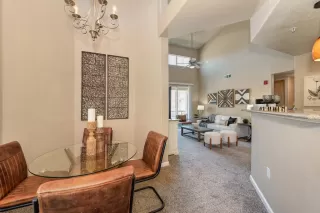 Photo #3: 222095930 Listing