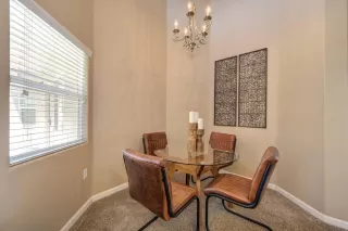 Photo #4: 222095930 Listing