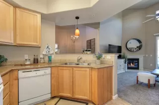 Photo #6: 222095930 Listing