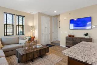 Photo #1: 222096143 Listing