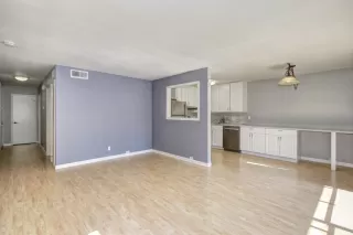 Photo #3: 222096224 Listing 