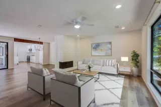 Photo #1: 222096515 Listing 