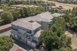 Photo #1: 222096637 Listing 