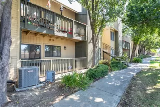 Photo #1: 222096810 Listing