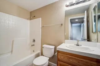 Photo #4: 222097141 Listing