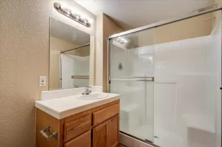 Photo #6: 222097141 Listing