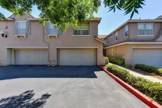 Photo #3: 222097188 Listing