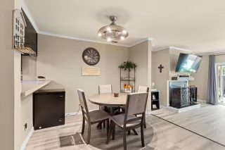 Photo #4: 222097216 Listing