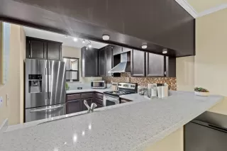 Photo #6: 222097216 Listing