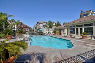 Photo #2: 222097358 Listing 