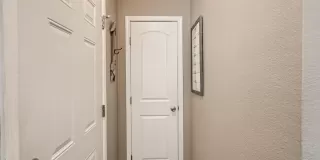 Photo #4: 222097396 Listing