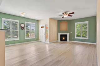 Photo #3: 222097810 Listing