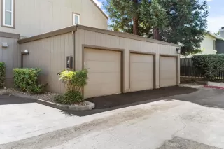 Photo #1: 222097828 Listing 
