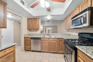 Photo #3: 222097828 Listing 