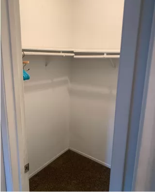 Photo #6: 222098343 Listing