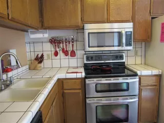 Photo #1: 222098429 Listing