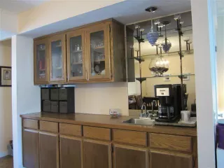 Photo #2: 222098429 Listing