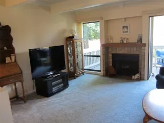 Photo #3: 222098429 Listing