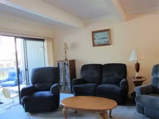 Photo #6: 222098429 Listing