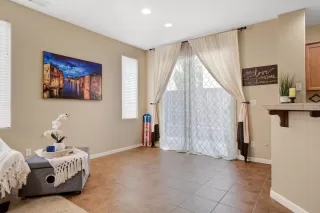 Photo #3: 222098754 Listing 