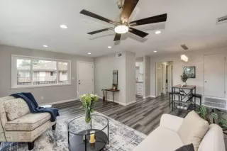 Photo #4: 222098947 Listing 