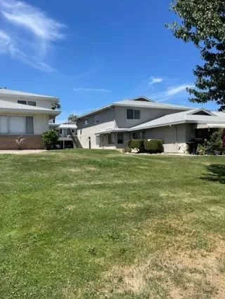 Photo #1: 222098949 Listing 