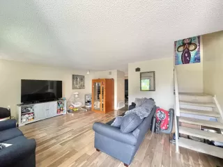 Photo #3: 222099504 Listing 