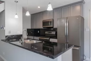 Photo #4: 222100041 Listing