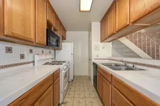 Photo #5: 222100358 Listing 