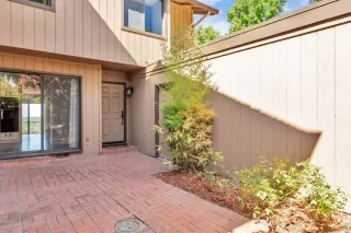 Photo #5: 222100659 Listing