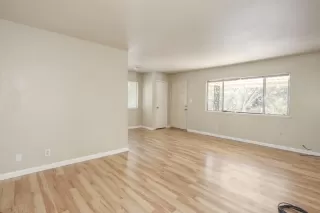 Photo #6: 222101220 Listing