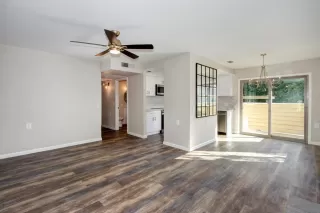 Photo #6: 222101481 Listing