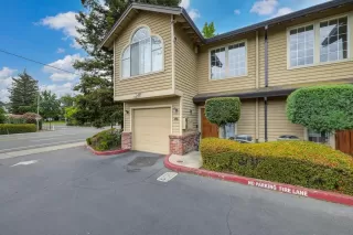 Photo #2: 222102117 Listing