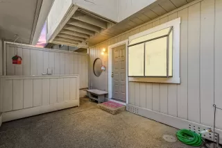 Photo #1: 222102403 Listing