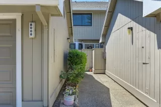 Photo #4: 222102403 Listing