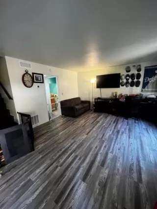 Photo #3: 222102951 Listing