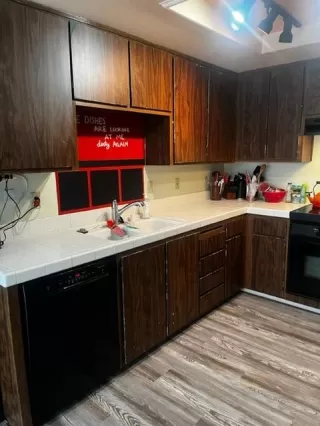 Photo #5: 222102951 Listing