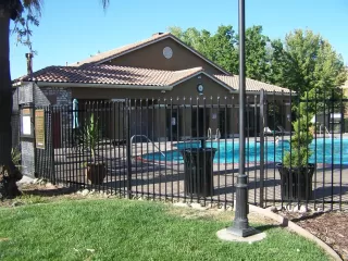 Photo #3: 222103139 Listing 