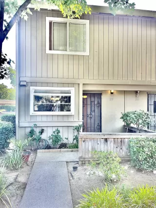 Photo #1: 222103417 Listing