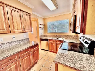 Photo #4: 222103417 Listing