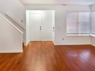 Photo #2: 222104332 Listing