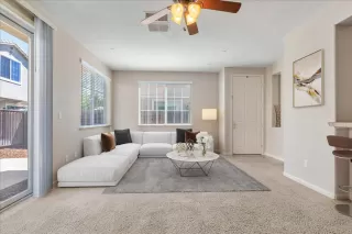 Photo #5: 222104343 Listing